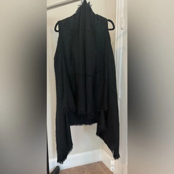 NWT Fringed Black Women's Vest - Picture 1 of 5